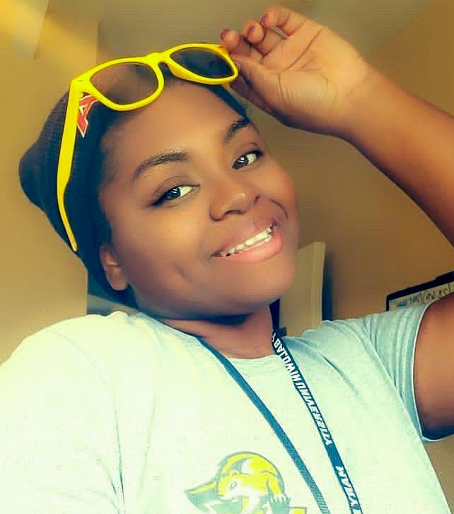 MaryBaldwinU's tweet photo. Accepted students: Miss our MBU Live sessions? Recordings are available at https://t.co/RsiuI4T2Hp.

#MBUbound #visitMBU #FutureFightingSquirrels #collegebound #classof2024 #MBU24
📷: Imani '24 via IG https://t.co/Q8Fq5nRjlP