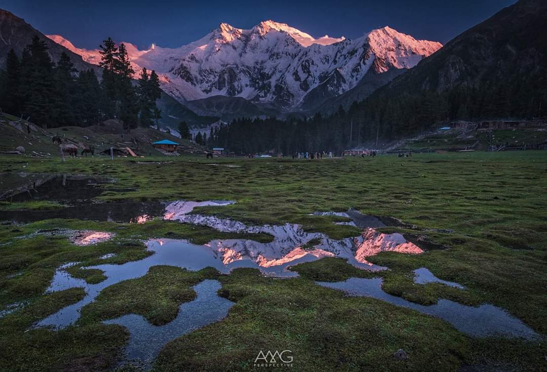EcoVibeExplorer's tweet photo. Nanga Parbat, locally known as Diamer "Huge Mountain", located in Gilgit Baltistan, Pakistan is the ninth highest mountain in the world at 8,126 metres above sea level. Nanga Parbat is the western anchor of the Himalayas.
Credits: https://t.co/dUYJgeXFfk
#BeautifulPakistan https://t.co/MFfPg4O8Sc