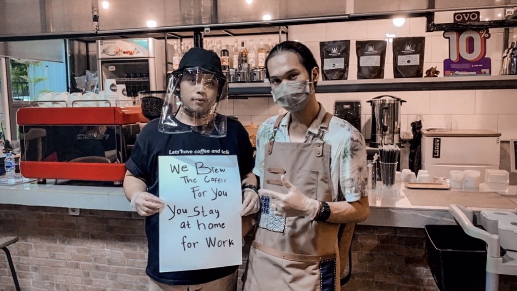 ChandraR_'s tweet photo. PANDEMI PASTI BERAKHIR. https://t.co/VTIJ0WYKGB
