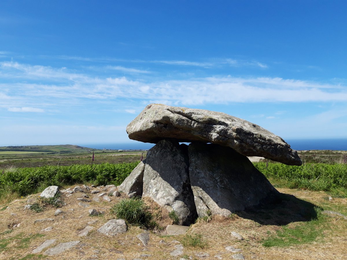 Some  #PrehistoryOfPenwith from today's walk ... and loads of foxgloves.Chûn Quoit, Tregeseal East Stone Circle, Boswens Menhir ... loads of foxgloves.