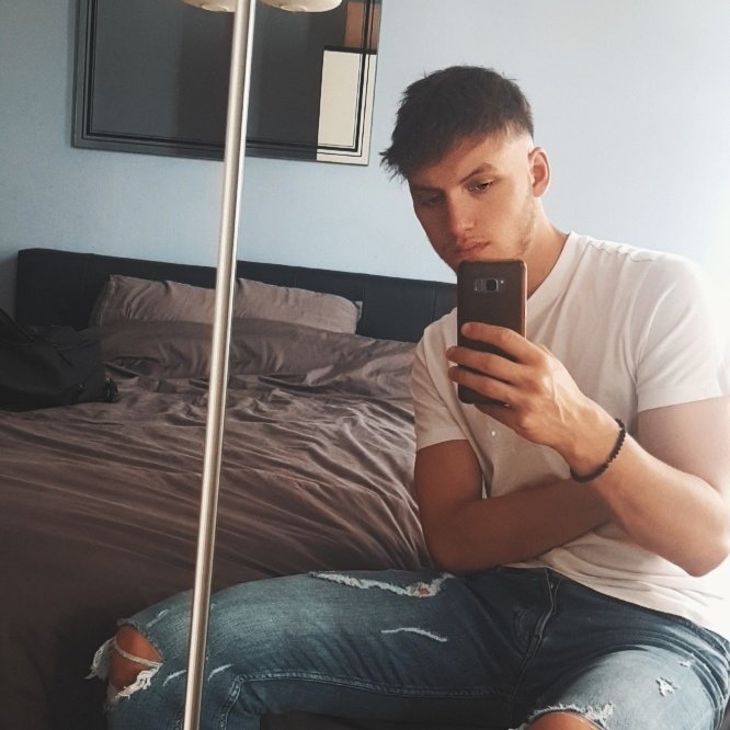 burger_3000's tweet photo. #NouvellePhotoDeProfil https://t.co/F9lH1vId4A