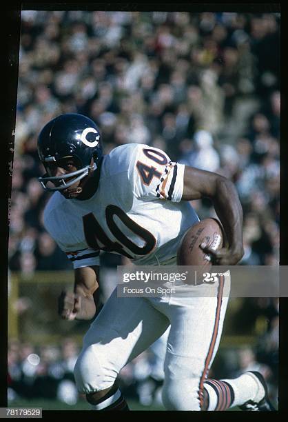 Happy 77th birthday to Bears Hall of Famer Gale Sayers! 