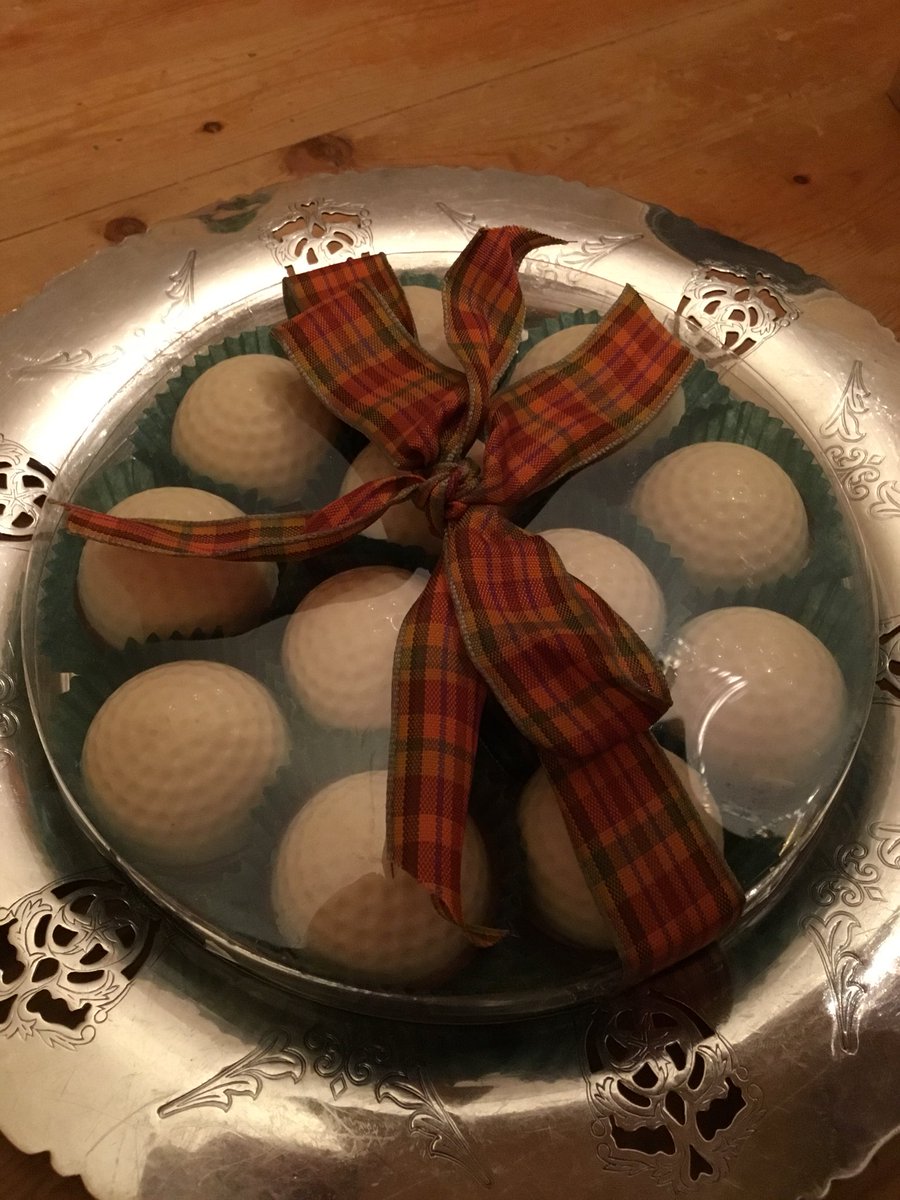 Look at these sweet chocolate golf ball sets perfect for Father’s Day!