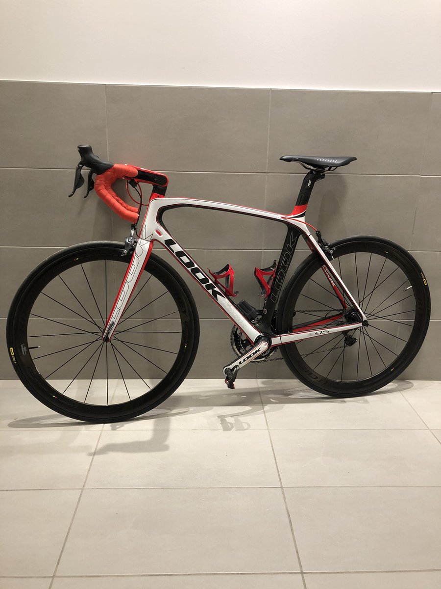 PLEASE SHARE WIDELY 

My new bike (of 3 weeks) has been stolen in Ottawa (Gloucester), ON. 

BIKE INFO 
Look 695 Aerolight 
Dura Ace Di2 
Ritchey Carbon Wheels
Cateye velo 

Bike is worth thousands. may be sold anywhere due to its value, or its components may be sold separate.