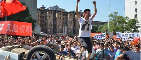 ChuiXian1982's tweet photo. @nypost The Chinese people supporting the legal right to express opinion!
#JusticeForGeorgeFlyod 
#JusticeForGeorge https://t.co/4fHtV5TqCw