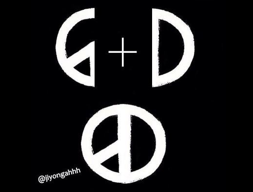 coba deh perhatiin, logo itu kalo dibagi dua jadi huruf G dan D = G-Dragon. menandakan identitas dia kan gengss