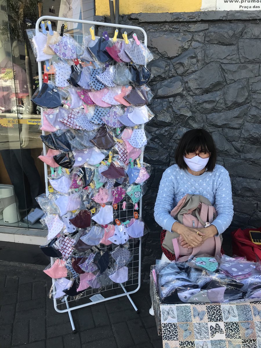 Lindsey Hilsum tweet media