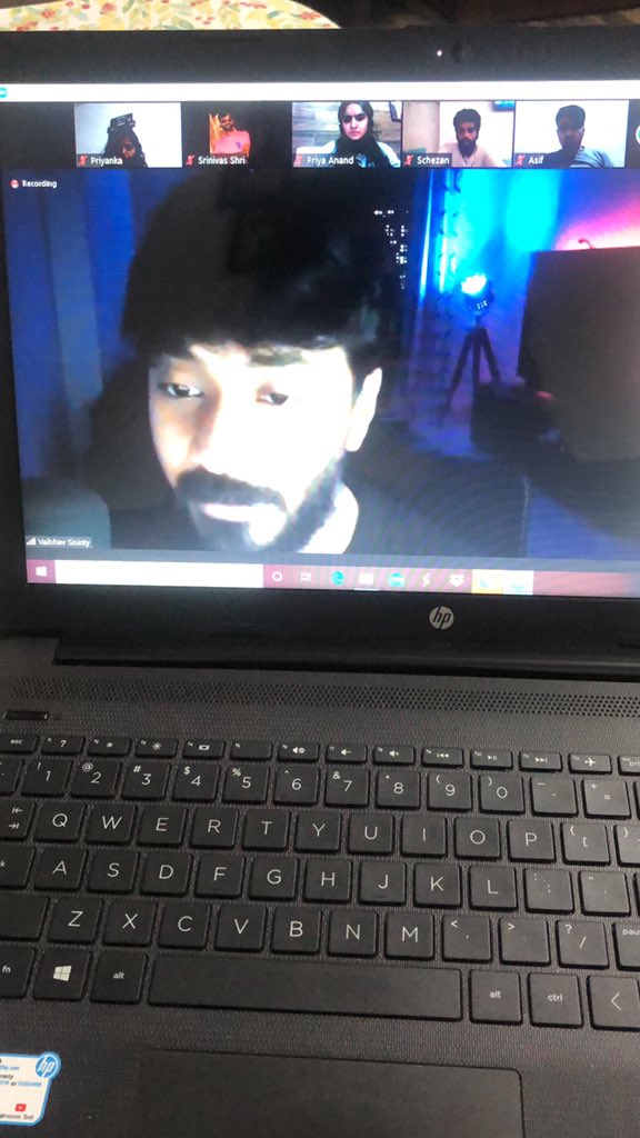 PriyankaDhuma18's tweet image. Workshop with this Crazy guy #vaibhavsisinty #linkedinbatch6 #linkedin5dayworkshop