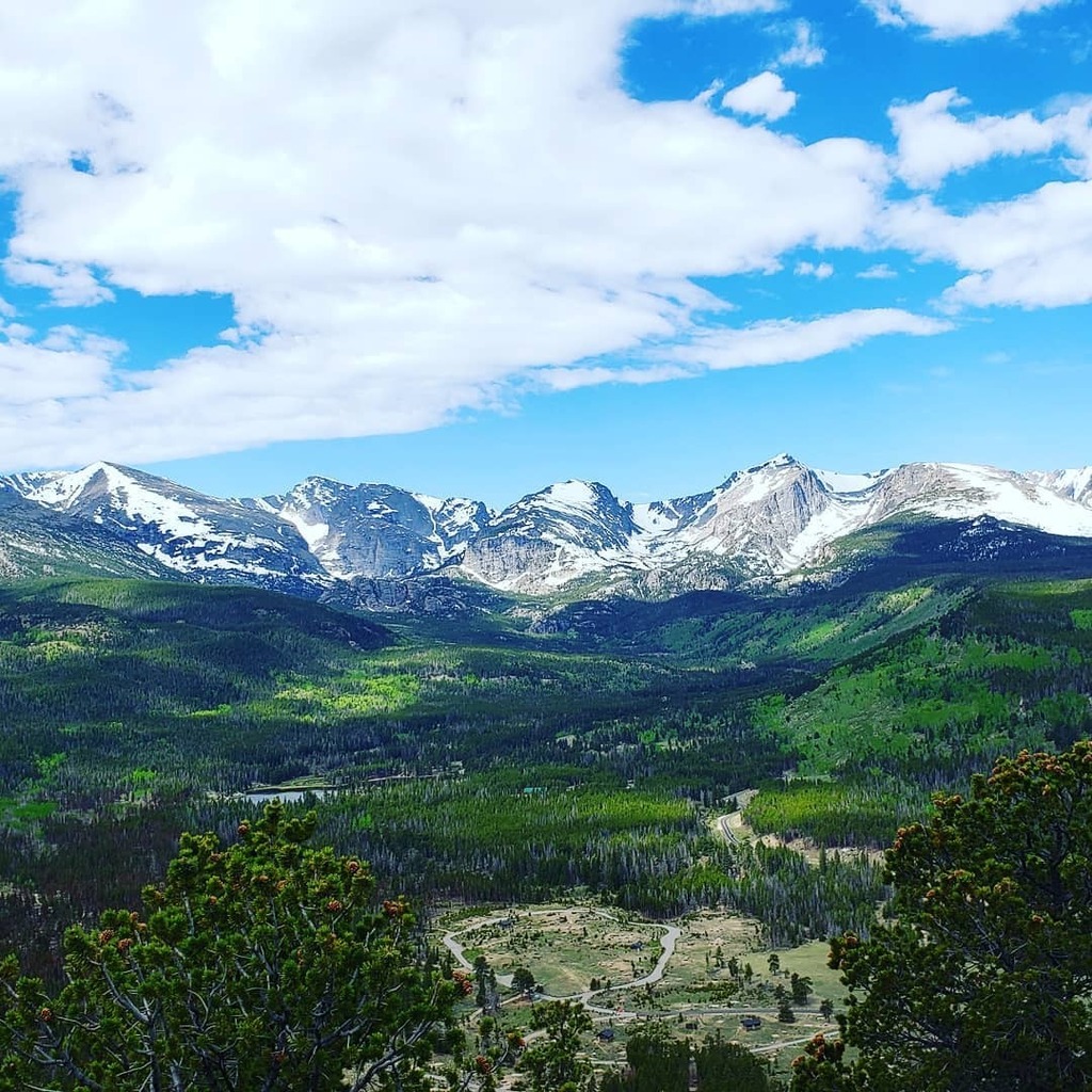 VisitRMNP's tweet photo. View of the Divide from the summit of Emerald Mountain this morning. #visitrmnp https://t.co/UA7SSNU5KZ https://t.co/xji8EVAtTS