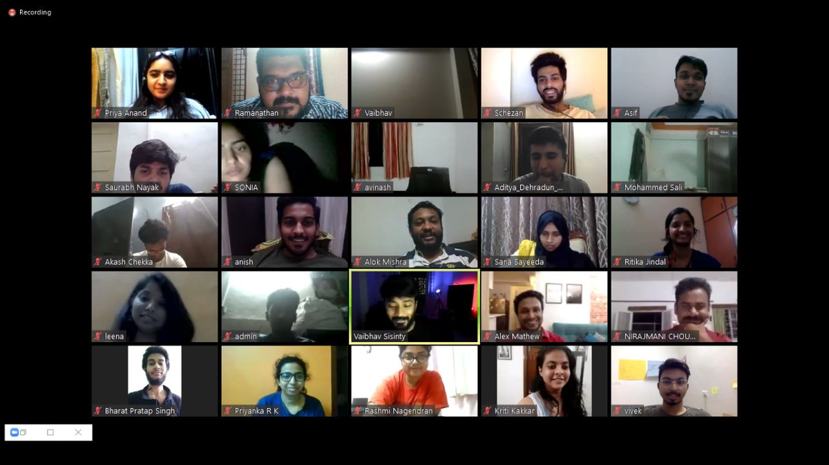 RAm_nAD11's tweet image. LIVE with 600+ people
 Join the madness : sisinty.com/B6

#VaibhavSisinty #LinkedInBatch5 #linkedin5dayworkshop