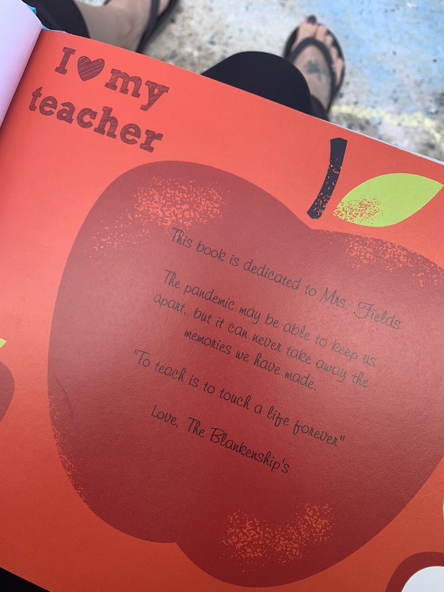 Nicky_Fields_'s tweet photo. Today a student brougut by a gift that I will forever treasure♥️ I am absolutely blessed to have been Sammi’s teacher for 2 years. “This pandemic may have been able to keep us apart, but it can never take away the memories we have made”. #FieldsFabFirsties https://t.co/symlyU5t7y