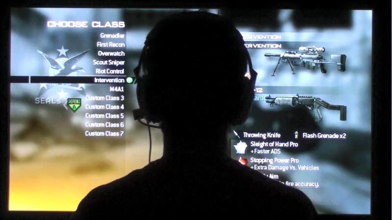 Temperrr's tweet image. Happy 10th birthday to this dream organization. You made it all possible for me &amp;amp; others to follow their dreams &amp;amp; build something much greater beyond ourselves. 10+ yrs ago I stood before my TV with a camera behind me recording the screen. This is how it all began. 

2010-♾