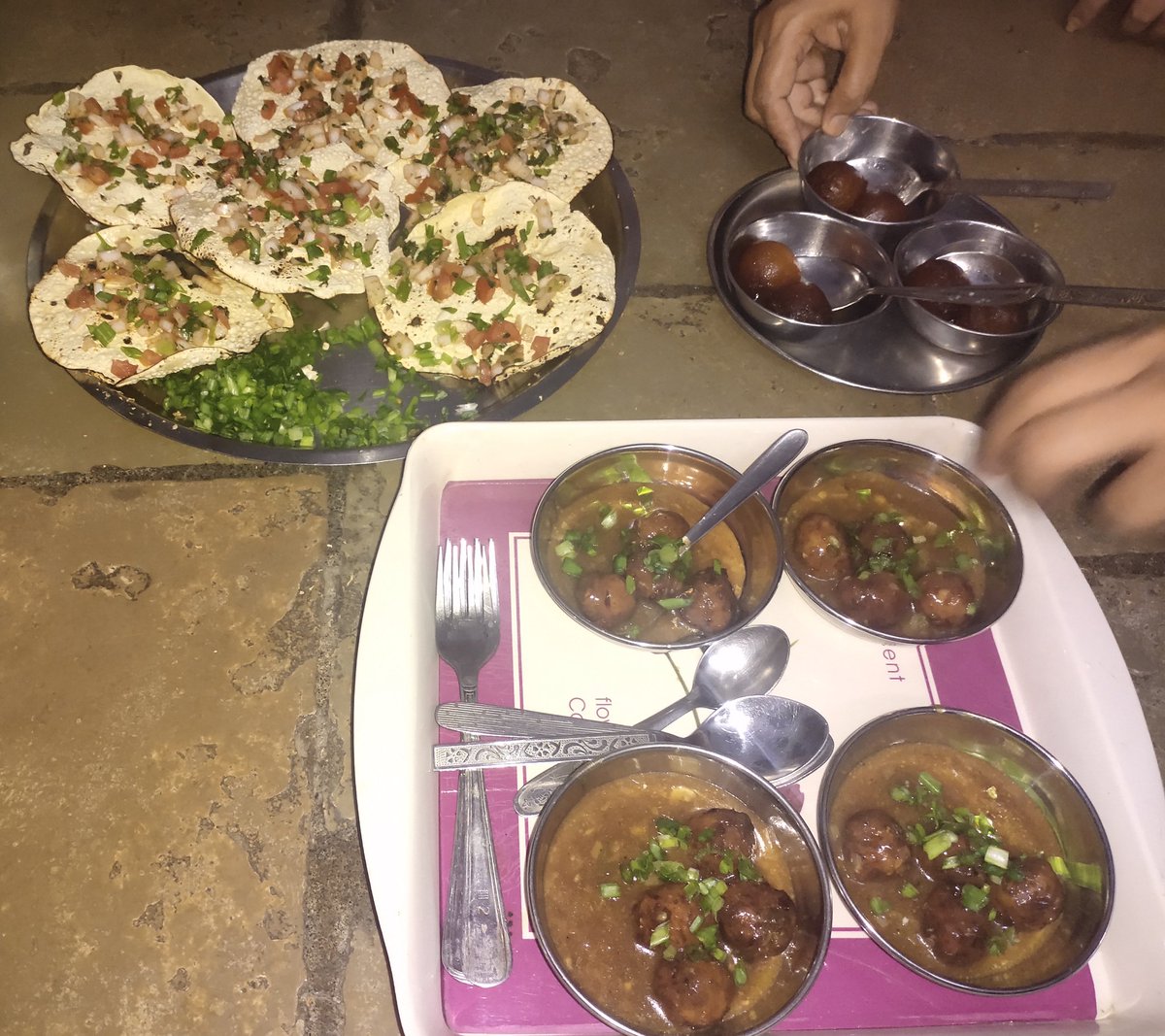 Sanskarri's tweet photo. Manchurian ,Masala Papad and Gulab jamun.😋
#EatHomeMade https://t.co/5DGLPzi15x