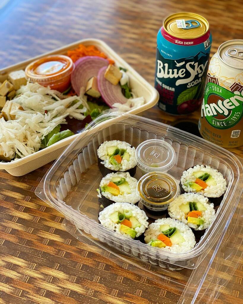 veganchomp's tweet photo. Picked up a fun #vegan lunch at @RainbowBridgeOjai. The tofu salad in particular was soooo good. 
#ojaivegan #whatveganseat https://t.co/ovxbvfbh9R https://t.co/WFHpUFSQ0n