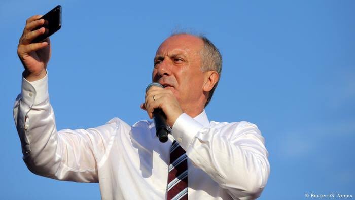 00:00 UNUTMAYALIM;
Eğer klavye hatası değilse #Korkmuyorum dedi. Bakalım Ne kadar korkmuyor..

#KayyumDarbedir 
#SelahattinDemirtaşsevenlertakipleşiyor