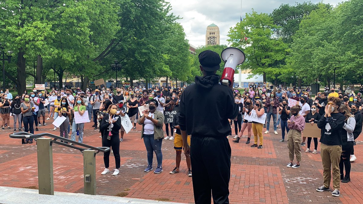 MylesMcGuire_'s tweet image. I organized and led a protest today in my home town with hundreds of protestors of all races,
Thank you god, and all my brothers and sisters.✊🏽