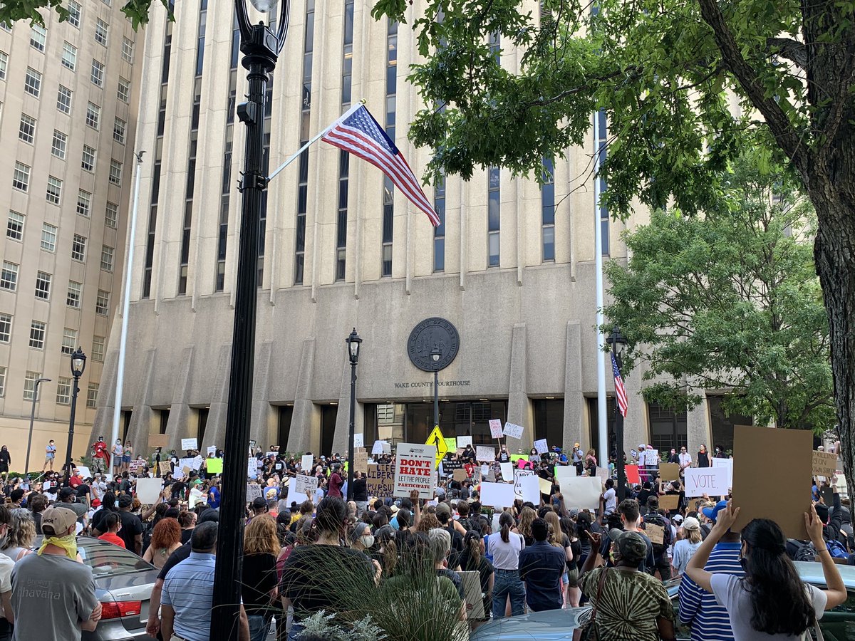 Thread of the Raleigh protest. Starts off strong, lots of people here. Chants of NO JUSTICE NO PEACE. SAY HIS NAME. GEORGE FLYOD.