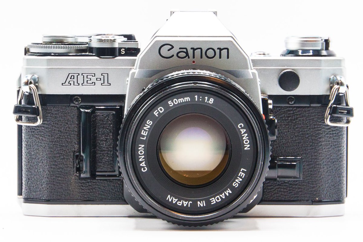 StudioSchatto's tweet photo. @CanonUSAimaging
#unique #charming #canonAE1 #autoexposure #slr #filmcamera was introduced by @CanonUSA in 1976.
The one shown belonged to my late #college_professor #research_scientist #father. He loved the #camera for #family travel photography. It sits in my camera case.
- SC https://t.co/kgbJysI81V