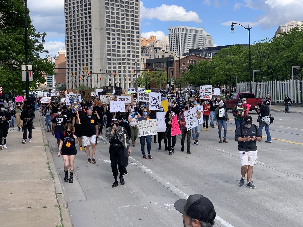 The protesters have began their march, up Michigan Avenue headed toward Corktown — much like yesterday. I’d estimate a few hundred out here.