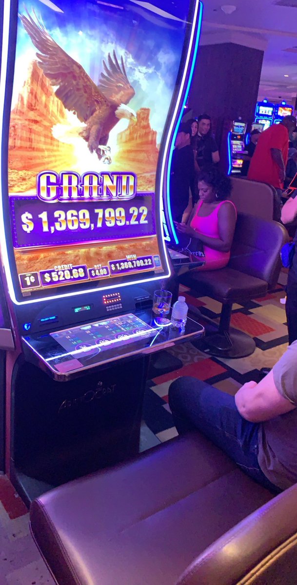 br_betting's tweet photo. Imagine winning $1.37 MILLION on a $4 spin 🤯

(via @gjimenez08) https://t.co/nire6LxCvT