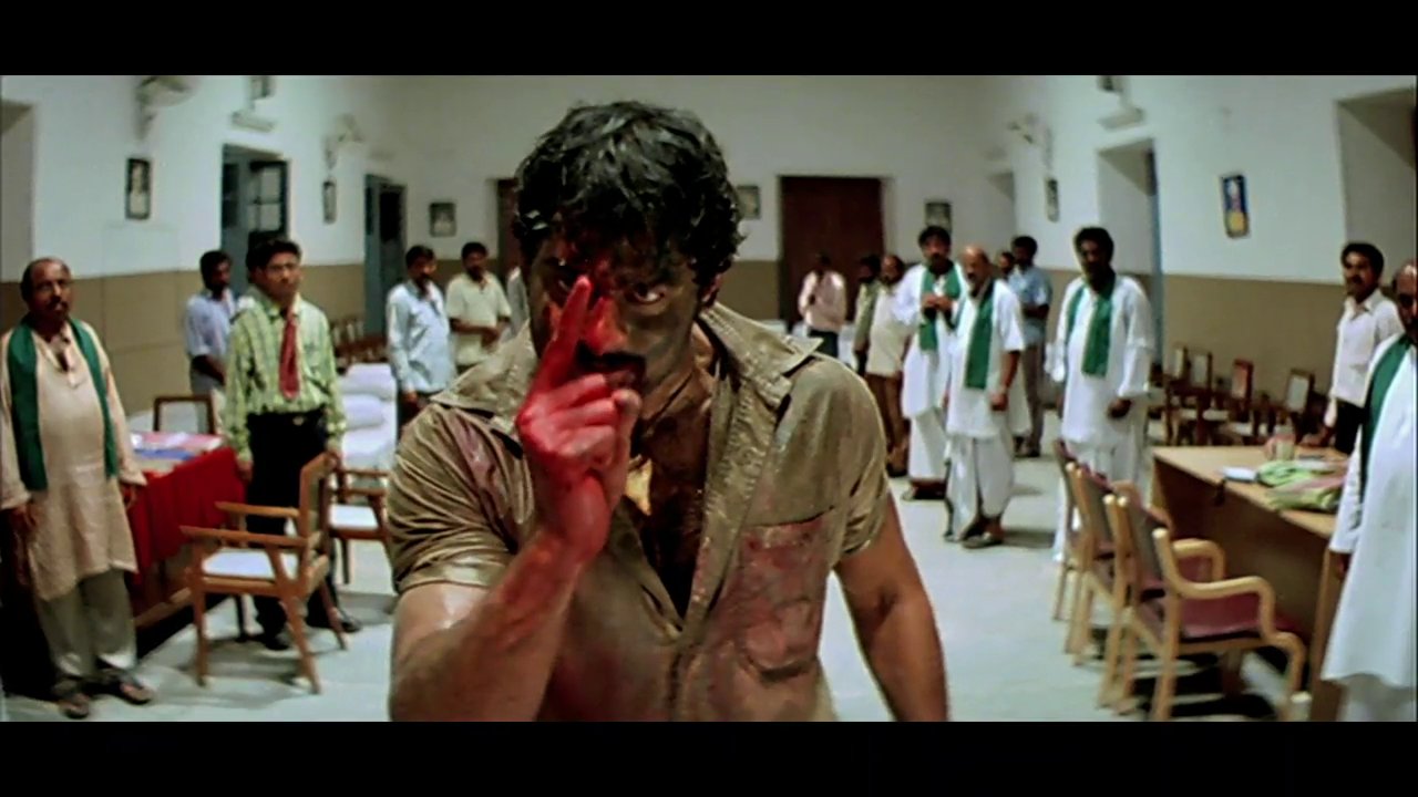 Thyview on X: "#Prabhas & Interval Bangs ✊ A COMBO OF GOOSEBUMPS 🔥 # Chatrapathi BEAST UNLEASHED 😎🔥 "Thippara Meesam" https://t.co/EPkE6Jodt8" / X