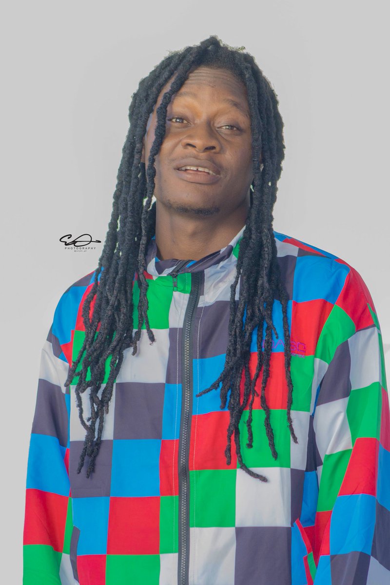 VoltaMusicAward's tweet photo. Reigning PERFORMER OF THE YEAR winner @wolfmanLMG is out with a new tune titled 'NEW GENERATION'. Click on the links below to check it out:
1. AudioMack
https://t.co/kqpcul024W
2. SoundCloud
https://t.co/9zm0Fd7Kvs
https://t.co/UUrHjw3TBl
#VMA20 #VoltaMusicAwards https://t.co/EuNAzRnIKX