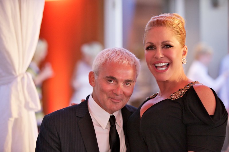 While we wait for the return of our fundraising gala on May 29, 2021, we invite you to walk down memory lane... post your favourite pics from past galas and tag us!