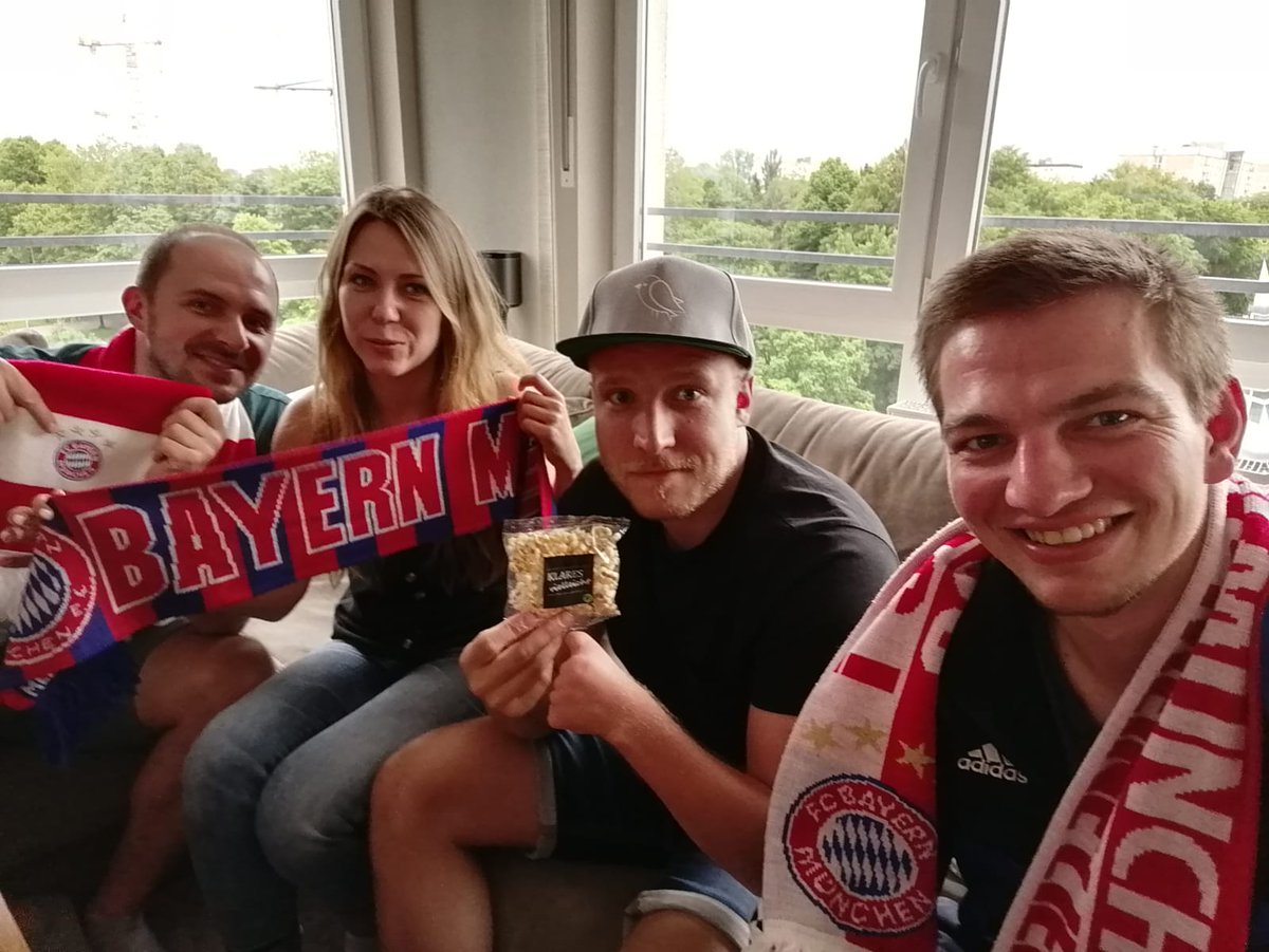 LikeARoBo's tweet photo. Läuft #CouchKurve https://t.co/rzayImkEha
