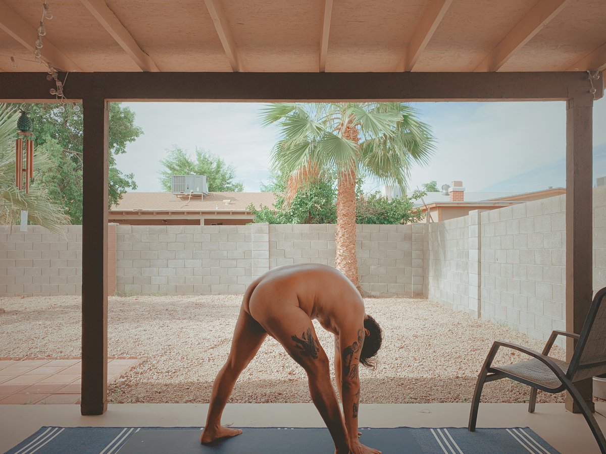 delruss's tweet photo. Morning Pyramid Pose #pyramidpose #gayyoga #parsvottanasana #gaymer https://t.co/YwedxSzWPl