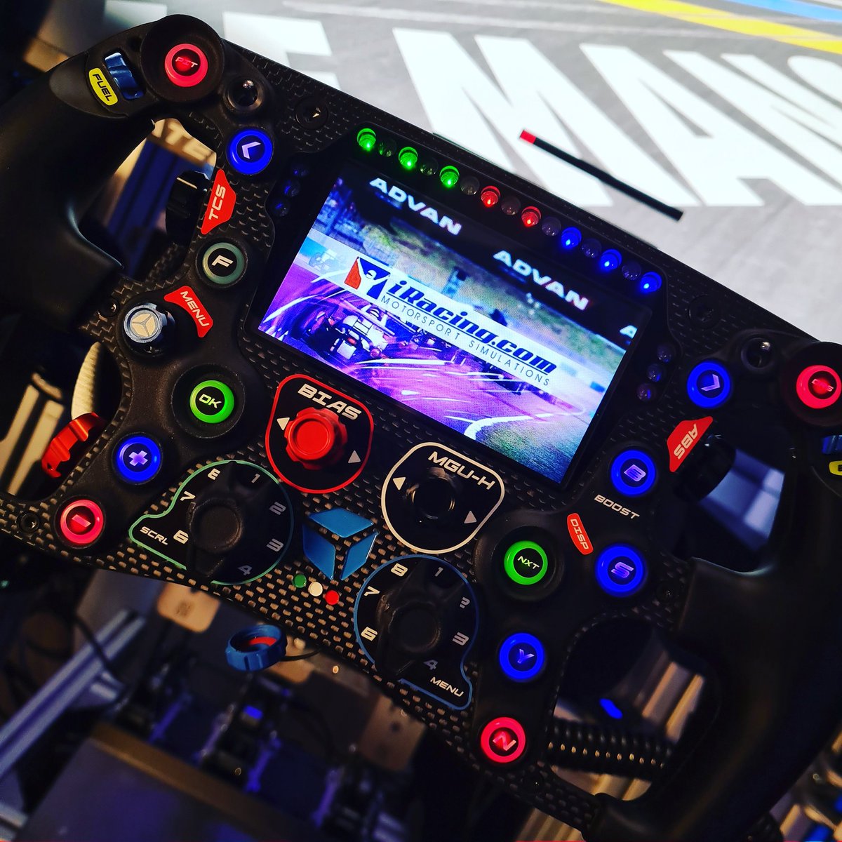 6h LeMans ELMS iRacing Endurance 
JETZT LIVE 
twitch.tv/densu83