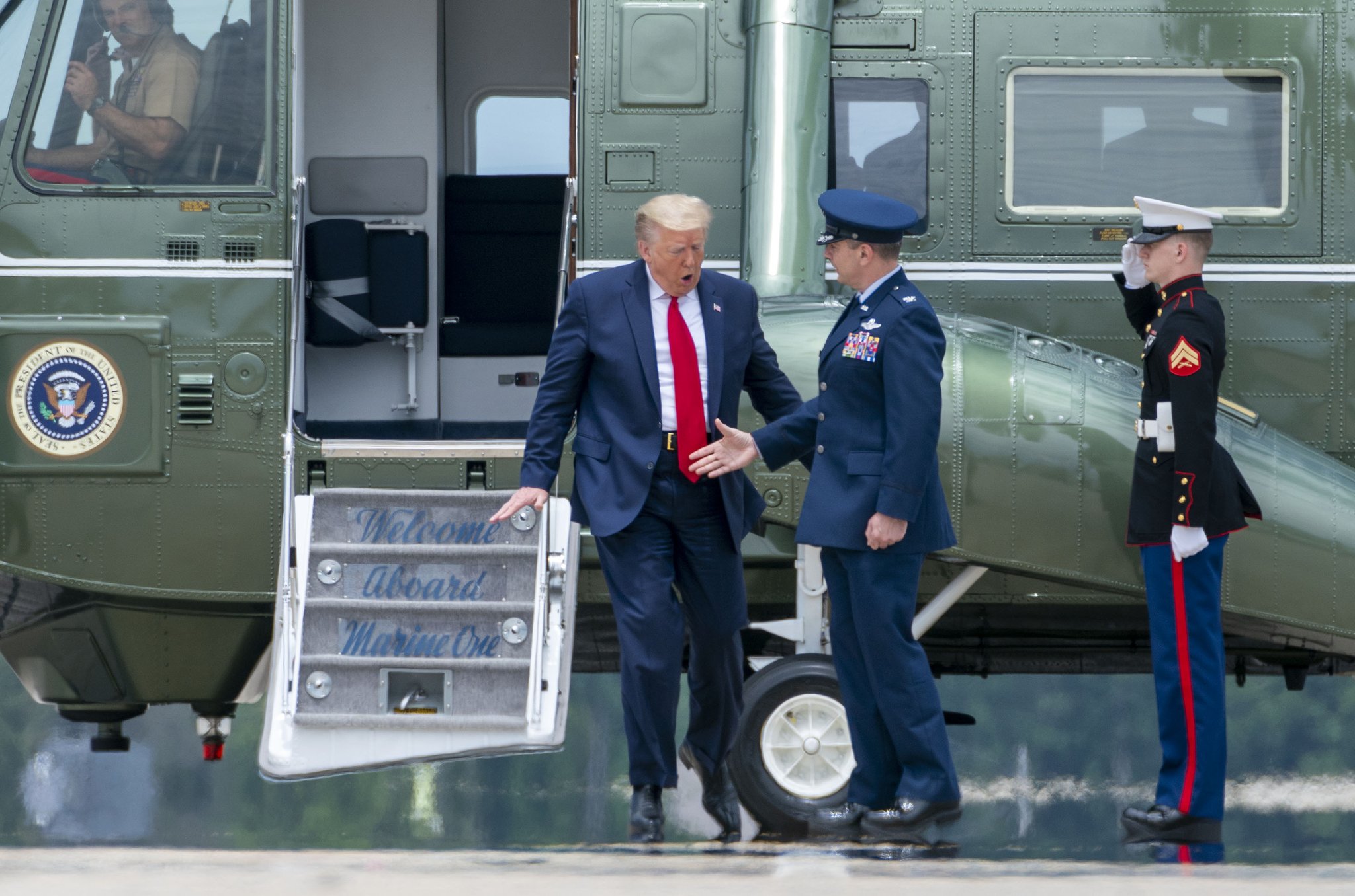 EZSHOHZX0AAGM8-?format=jpg&name=large