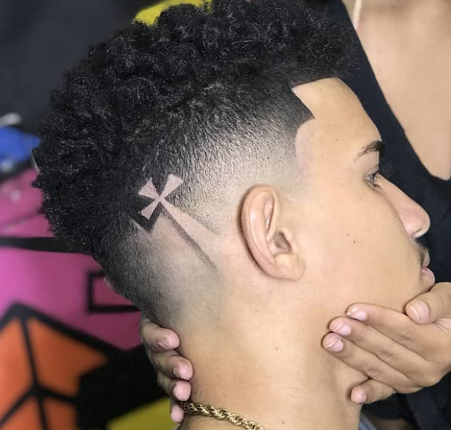 LearnHowtoFade's tweet image. You Can @LearnHowtoFade the LONG and Hard way.. through trial and error trying to figure it out on your own... or through a barber that cant hand you down his skills because he is a natural... or you can Take our Course at learnhowtofade.com and learn in an Hour !!