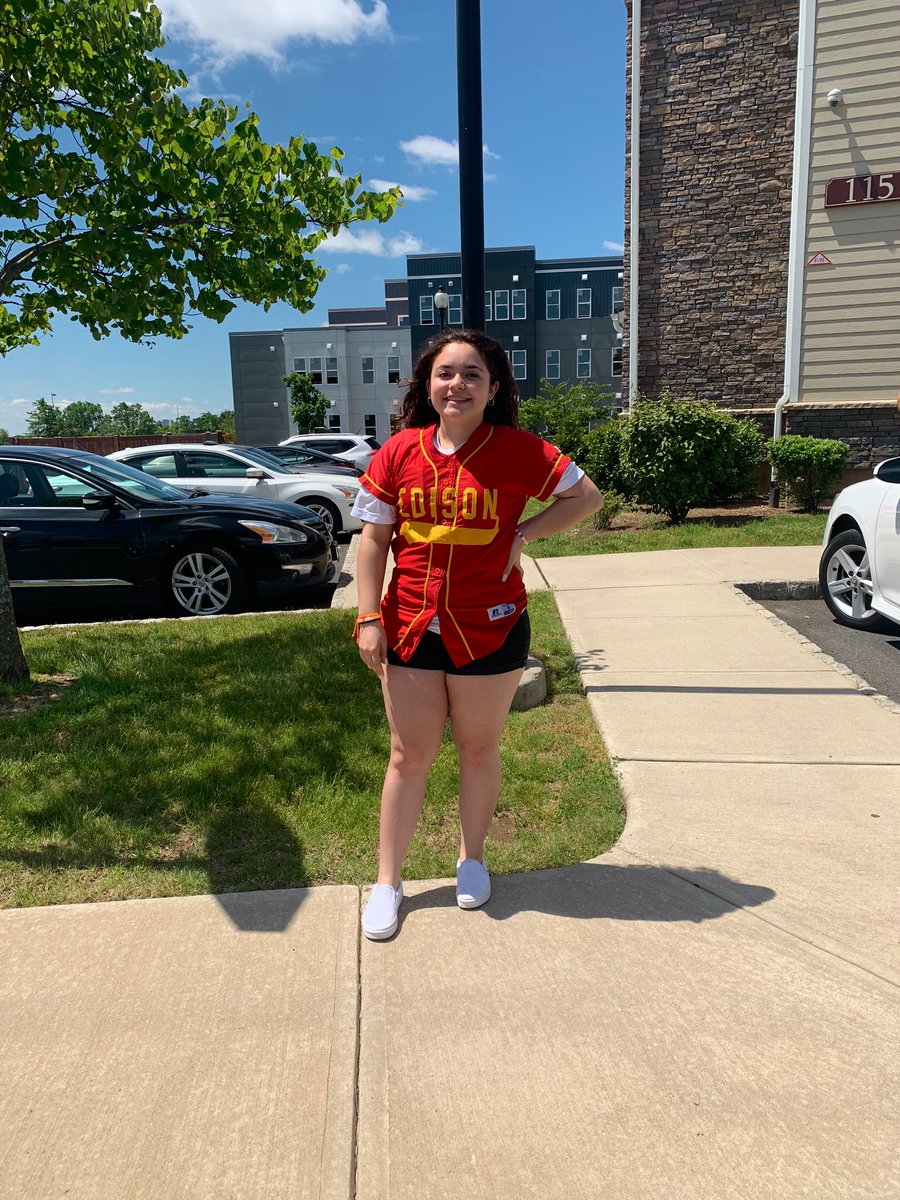 EHS_Softball1's tweet photo. 3rd stop: We celebrated DeAngel and all of her achievements! #EHSclassof2020 https://t.co/cvw6u9NqvP