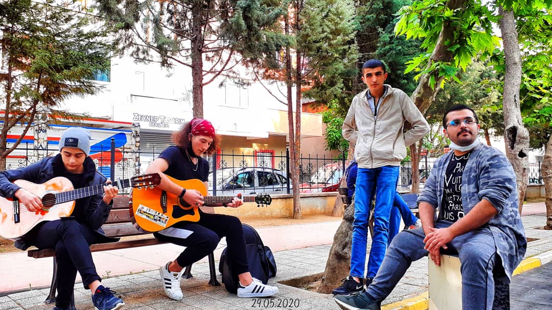 dedeekmel's tweet photo. 🕯️Biz yine bir yerlerde çılgınlıklar peşinde 🥁🎸
.
#osesgram #osestürkiye #müzik #amatormusic #music #muziksehri #istanbul #amatörmüzik #oses #cover #musically #osesturkiye #müzikkutusu #gitar #video #reynmen #ses #sarki #love #muzik #türkiye #osessizsiniz #amatormuzik https://t.co/ljQtQBqXPb