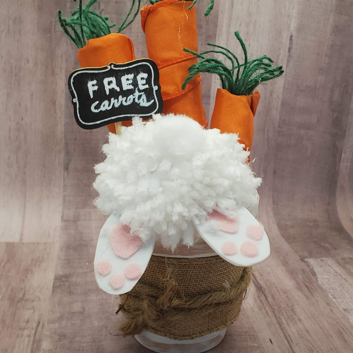 CraftsGilham's tweet photo. Excited to share the latest addition to my #etsy shop: Free Carrots with Little Rabbit Bottom in Pot https://t.co/0KwBZra41h #bunnybutt #bunny #rabbit #gardening #freecarrots #carrots #claypot #ribboncarrots #whitewashed https://t.co/7t9nF3JcX0