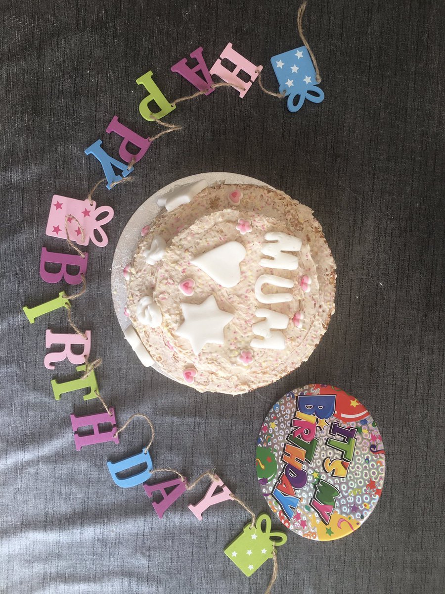 GravattTracy's tweet photo. @DockrellMiss Mia has also made a birthday cake. 👍🏻 https://t.co/MtXhDpoC6q