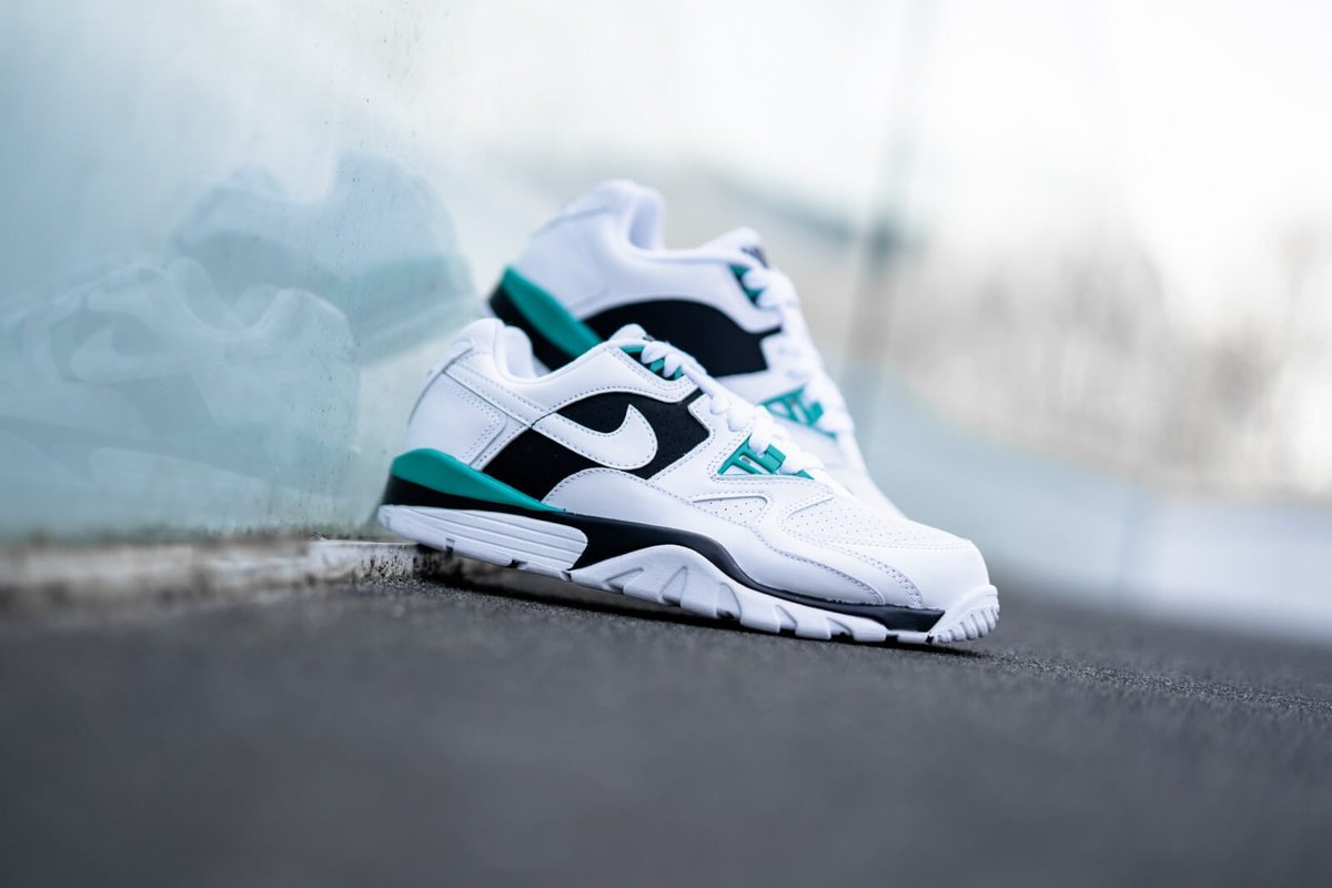 Kicks Deals Canada On Twitter A Great Look In The 90 S And The Modern Day You Can T Go Wrong With This Great New Neptune Green Colourway Of The Nike Air Cross Trainer