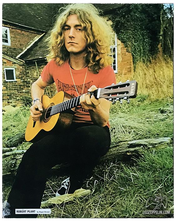 Uzivatel Return Of Rock Na Twitteru Robert Plant Playing Acoustic Guitar Robertplant Https T Co Tavtbr1v1u