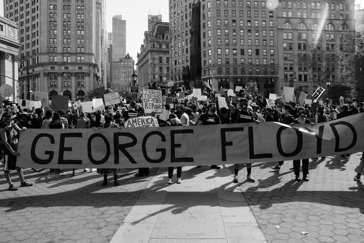 Photo thread: Protests through NYC. Please take the time to look through these and share.  #GeorgeFloyd ,like countless others was murdered as if his life was meaningless. He could've been you or me and I'm not going to wait until it is.