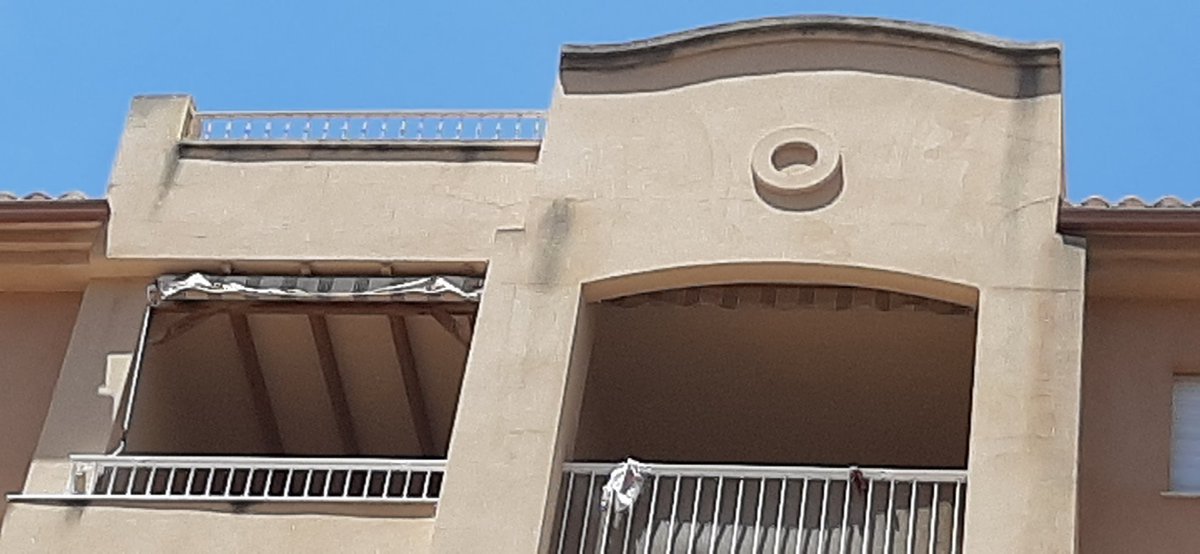 KerakollMiguelC's tweet photo. ¿Te suena ver algo similar en tu #fachada? Aunque puedas pensar que es normal, NO LO ES.
Cuenta con #Kerakoll para una #reparación correcta. Tambien si es obra nueva, y tendras una solucion definitiva desde el principio. #Kompact #salubridad #HS1 #CTE https://t.co/Cv3cLYKc8c