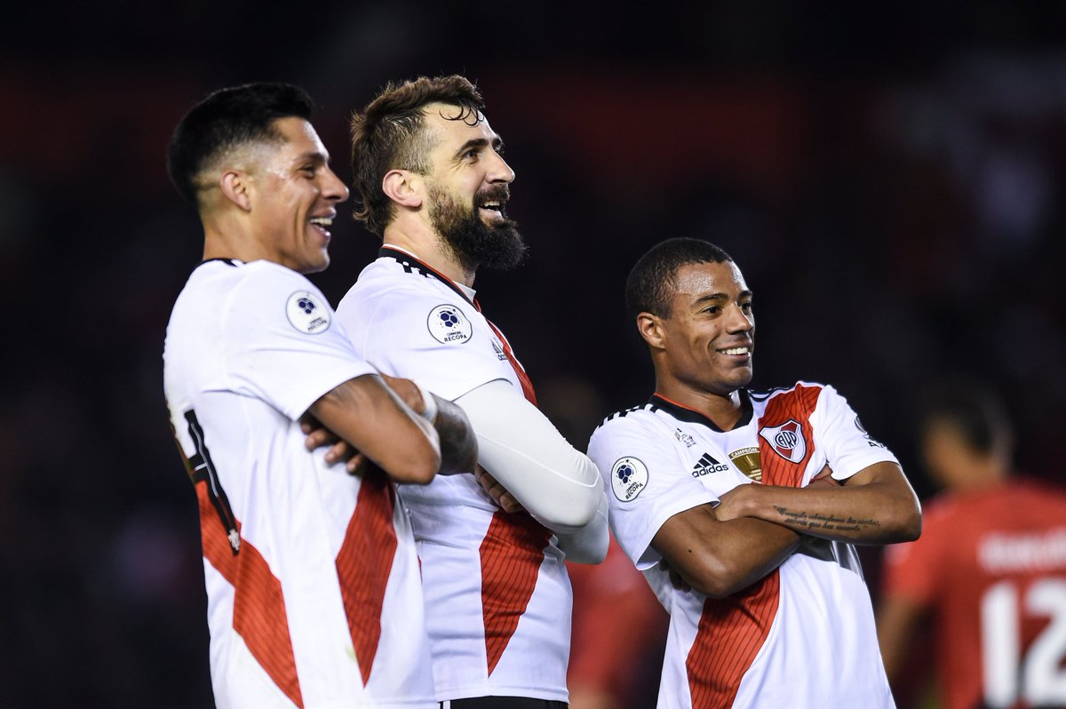RiverLPM's tweet photo. 📂 #ArchivoLPM 📸Los goleadores para #RiverCampeónRecopa2019: 
⚽️🧠 Nacho Fernández
⚽️🐻 Pratto
⚽️👂 Suárez https://t.co/G3ODuWesBd