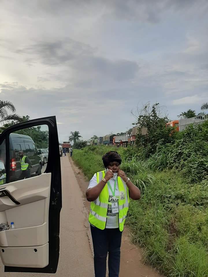 During one of our recent trips on   #VSFCovid19Intervention to Warri from Benin, something happened that brought my statement above into a better perspective.We got stuck in a terrible traffic at Koko Junction just before Ologbo.