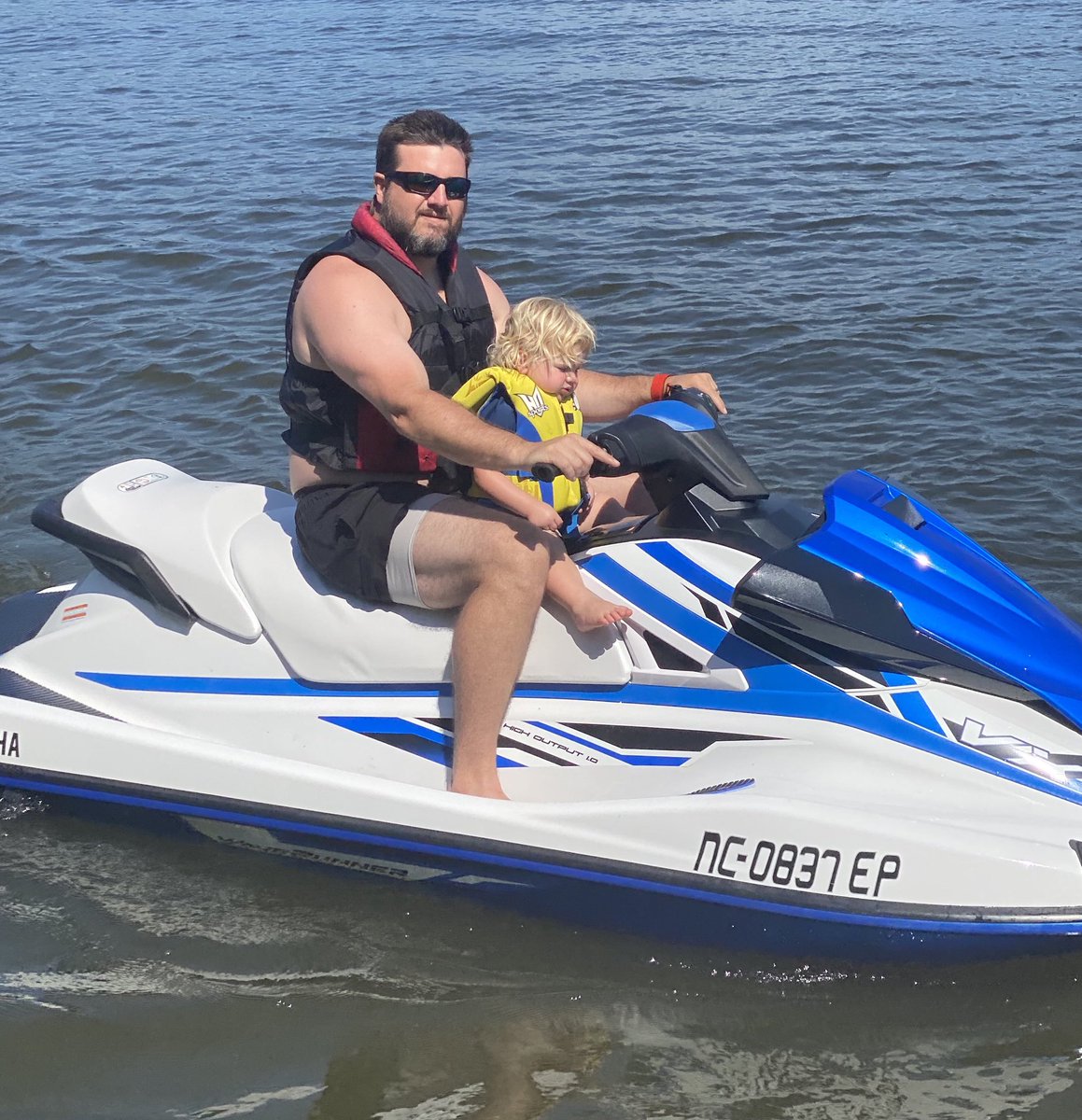 CoachGarrisonOL's tweet photo. Much needed water time!
#fasterdaddy https://t.co/fcoZ6OR0kP