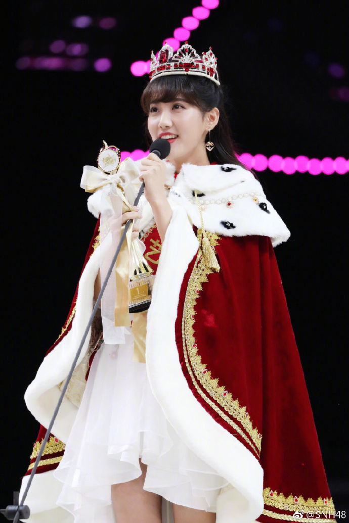 SNH48 Today on X: July 28th, 2018 - 5th General Elections Li YiTong of  #SNH48 Team HII (2nd generation) wins the crown with 402,040.40 votes   / X
