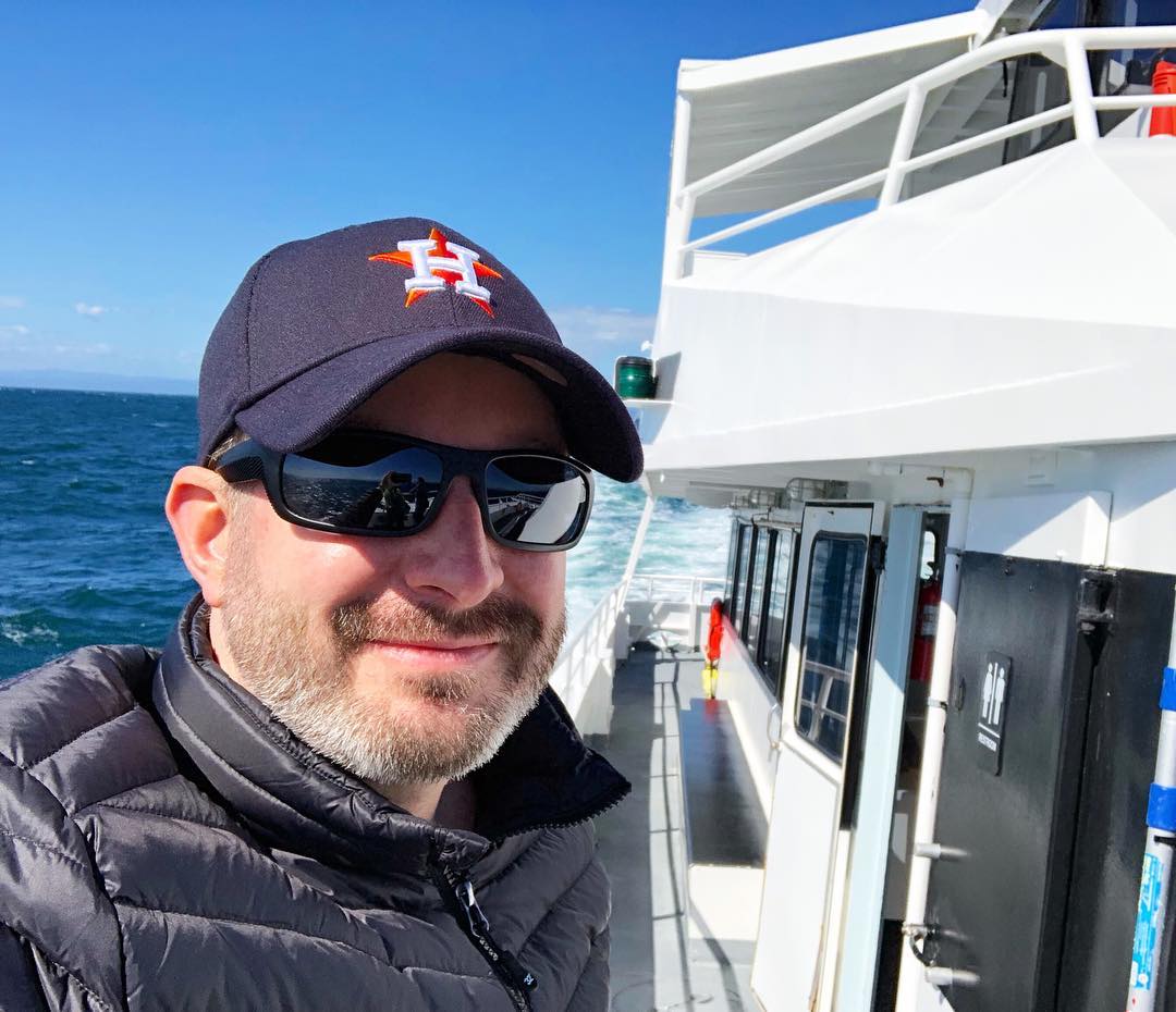 DunbarEkkehard's tweet photo. You can play a major role in helping your loved ones, friends, co-workers, or community members cope with illness and death. Your presence and support can guide and lead them through this traumatic period. #sealifestyle #offshoredrilling #seaworkers https://t.co/xEe8Lcf7wY