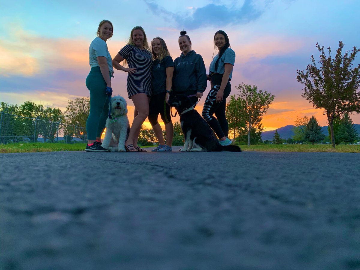 rpaige36's tweet photo. Love my friends with all my heart. 💜 
@wardalex151 @aspen_bree @Karsyn_jade @sexiesquatch21 https://t.co/yD3ZlH6LwH