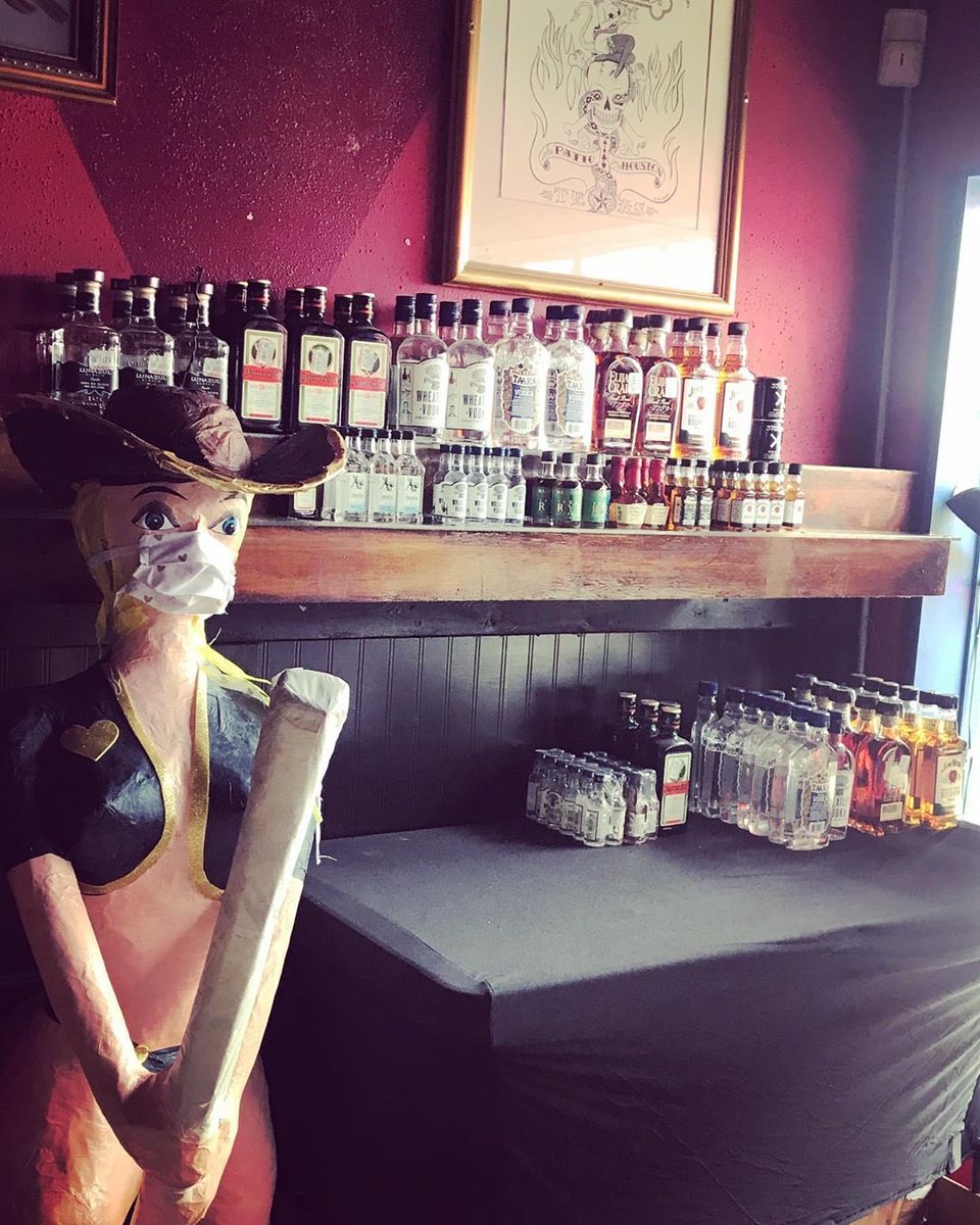 poisongirlbar's tweet photo. Poison Girl to go beverages available. What’s your pleasure? #poisongirllovesyou #littledipperlovesyou #togo #frozenlemonade #minis #375s #hotdogs #staysafe https://t.co/9JBPeSzuXq