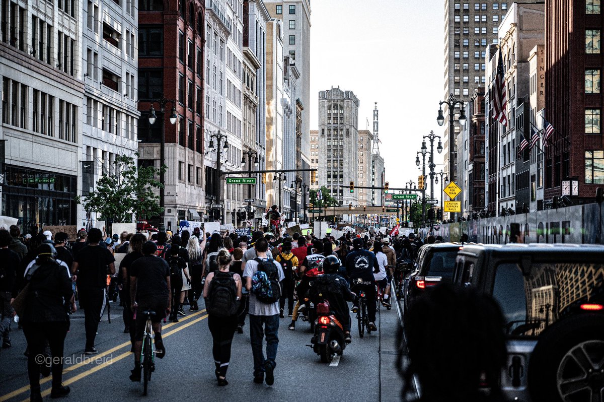 GeraldBReid's tweet photo. Detroit MI 📍#DetroitProtest #BLACK_LIVES_MATTER #JusticeForGeorgeFlyod #Detroit https://t.co/OxJxMvALyP