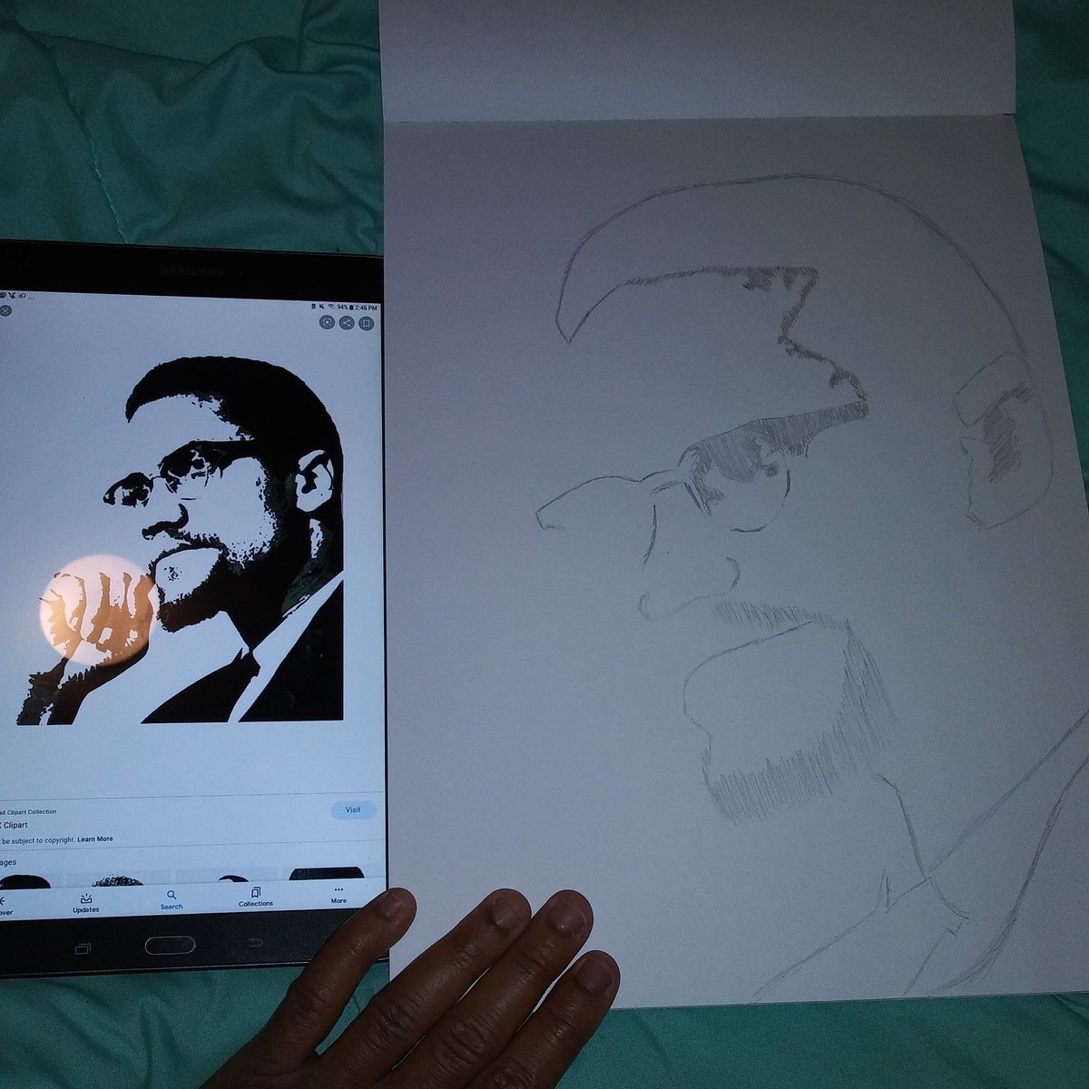 Msfrenchie32's tweet photo. Trying to relax and im back in my sketch book ... just started. What do you think so far?? https://t.co/eRIaX59ovE