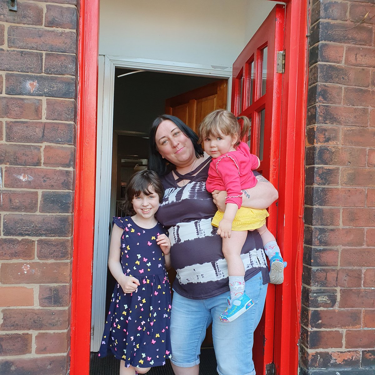 popupplay's tweet photo. We presented a certificate and medal to some lovely young fundraisers today! A massive thank you to Thea and Ava @LinziAppleton84 for raising £185 for Pop-Up Adventure Play! #LetsSupportPlay #SociallyDistantAwardCeremony #CouldntGetAPhotoWithAwardsAndKidsIn #PlayNoMatterWhat https://t.co/It3SOvn8XM